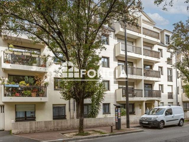 Appartement de type 4 pièces récent en centre ville
