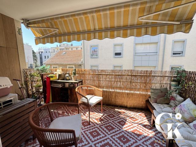 Appartement de type 4 Pièces + Terrasse et Parking