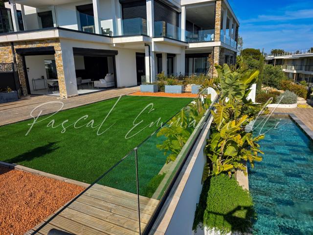 Appartement de type 4P Villeneuve Loubert Vaugrenier V. 137m² Villeneuve Loubet