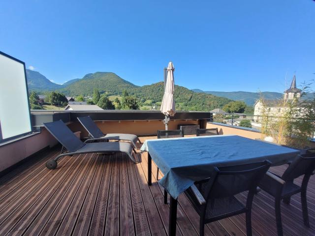Appartement T5 récent terrasse 36 m2 garage