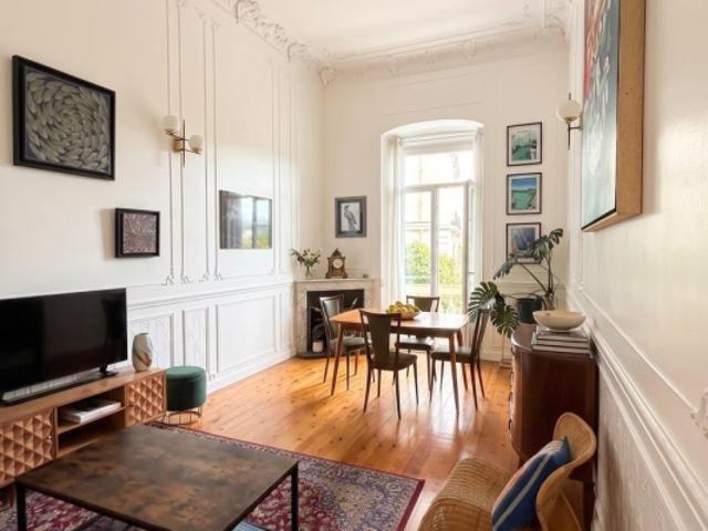 APPARTEMENT DE CARACTERE 4 PIÈCES PALACE MENTON