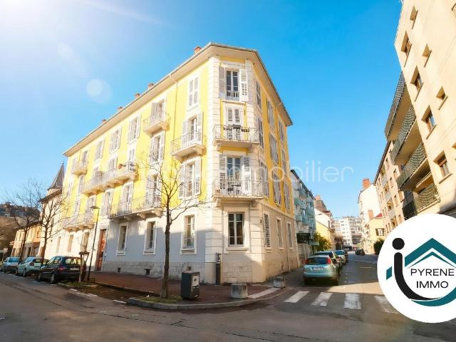 Appartement de caractère 5 pièces 142m²