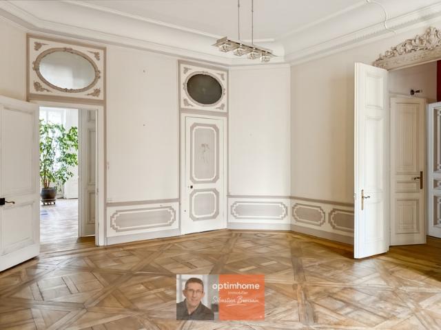 Appartement de caractère – 6 pièces – 160 m² – Centre ville de Lons le Saunier
