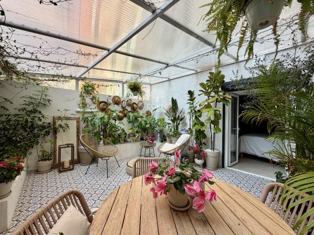 APPARTEMENT DE CARACTERE A PROXIMITE IMMEDIATE DE LA MER PLACE MIOT, AJACCIO