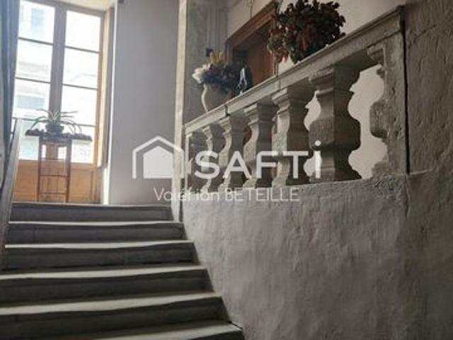 Appartement de caractère à rénover – 125 m²