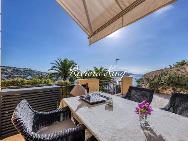 Appartement de caractère avec terrasse panoramique et studio indépendant Villefranche sur Mer —
