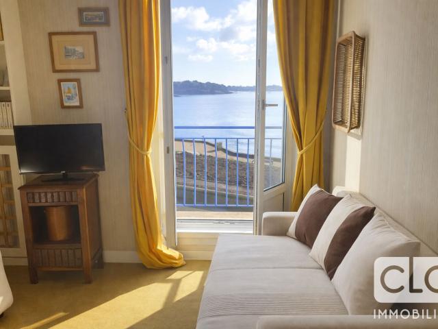 Appartement de caractère avec une exceptionnelle vue mer