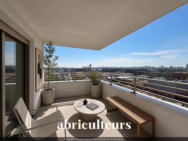 Appartement de caractère de 119 m² avec balcon et terrasse dans un Immeuble d’architecte à la vente à Aubervilliers 93300