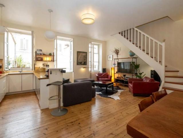 Appartement de caractère en duplex au cœur du centre historique de La Rochelle