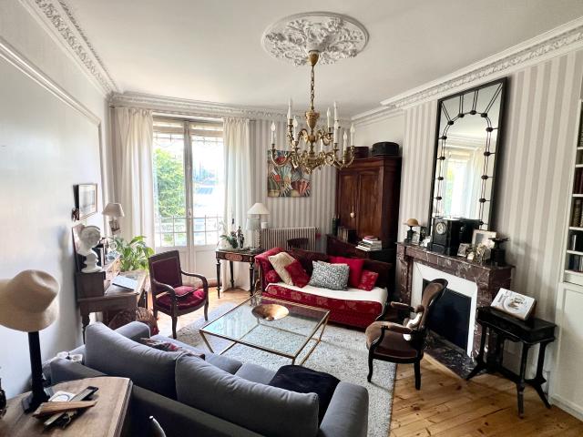 Appartement de caractère T4 97,05 m2 avec balcon