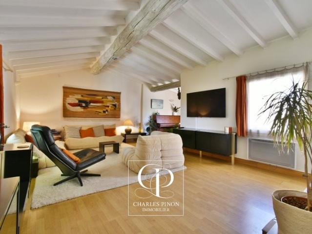 Appartement de charme – 93 m² – Garage Aix En Provence 13 93m² Aix en Provence