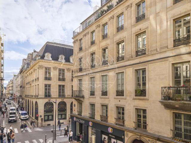 Appartement de charme à Paris 2ème !