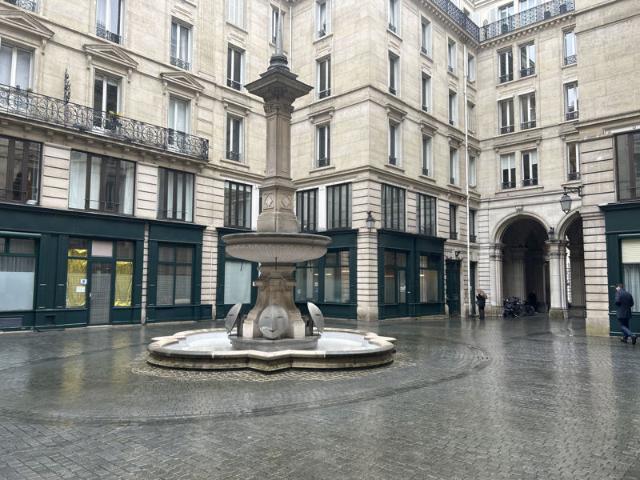 Appartement de charme avec balcon au coeur du quartier Palais