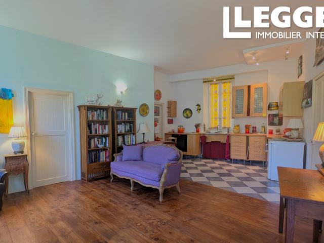 Appartement de charme avec balcon et vue sur les collines – Centre de Nyons