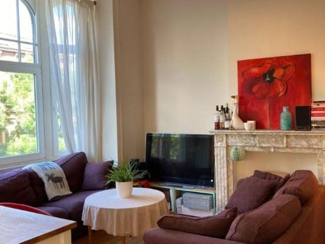 APPARTEMENT DE CHARME DANS MAISON DE MAÎTRE