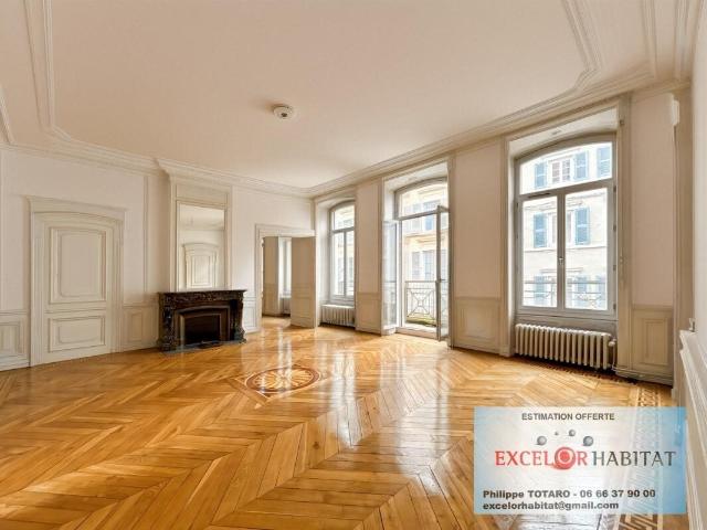 Appartement De Charme Lumineux Au Calme 3 Chambres de 163 m 163m² Tarare