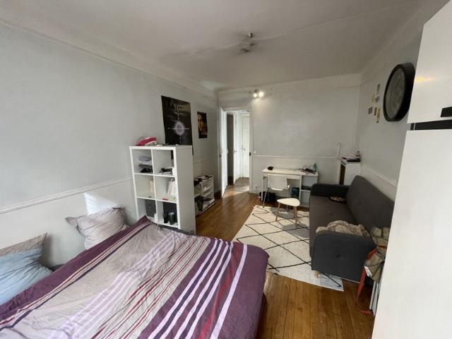 Appartement de charme très spacieux rénové 16e