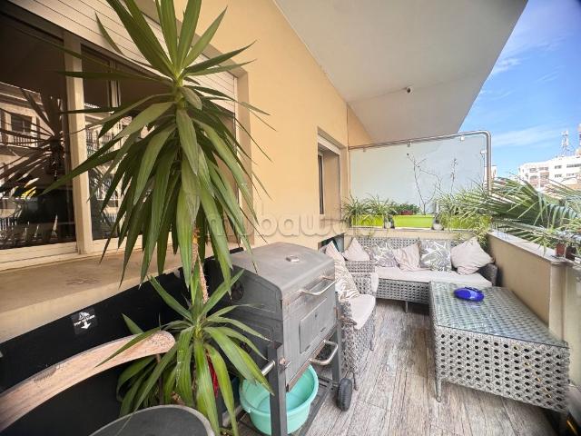 Appartement de deux chambres meublé à louer à palmier
