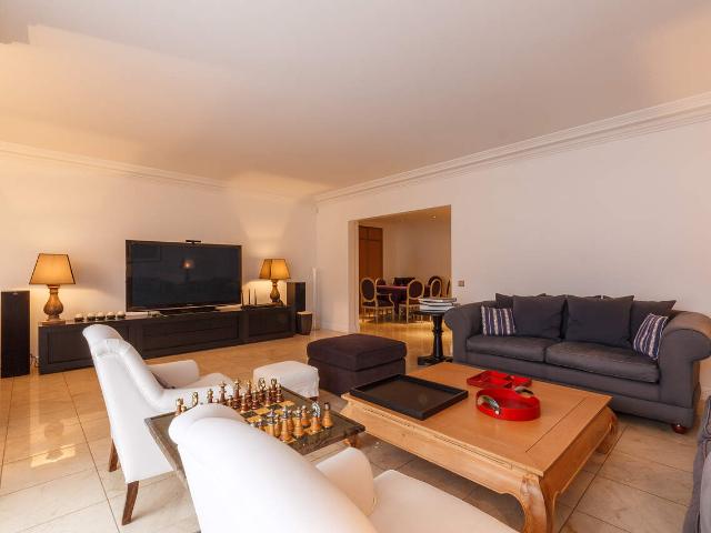Appartement de luxe avec 3 chambres dans le 16ème arrondissement de Paris, 75116: 160 m² — #3653