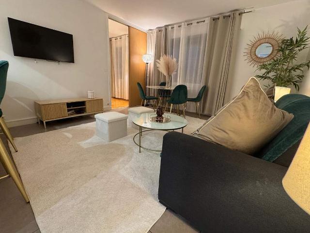 Appartement de luxe avec 1 chambre dans le 8ème arrondissement de Paris, 75008: 65 m² — #5197