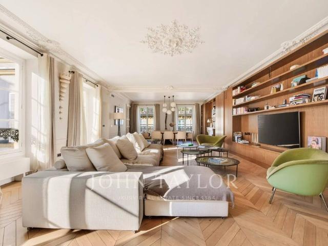 Appartement de luxe en vente à Tour Eiffel, Invalides – Ecole Militaire, Saint Thomas d’Aquin, France