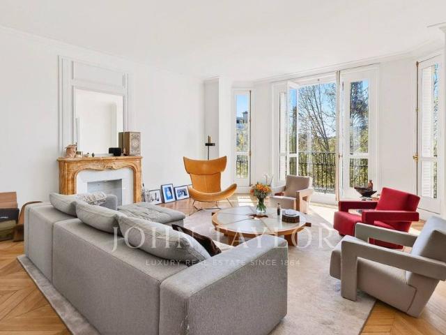 Appartement de luxe de 199 m2 en vente Tour Eiffel, Invalides – Ecole Militaire, Saint Thomas d’Aquin, France
