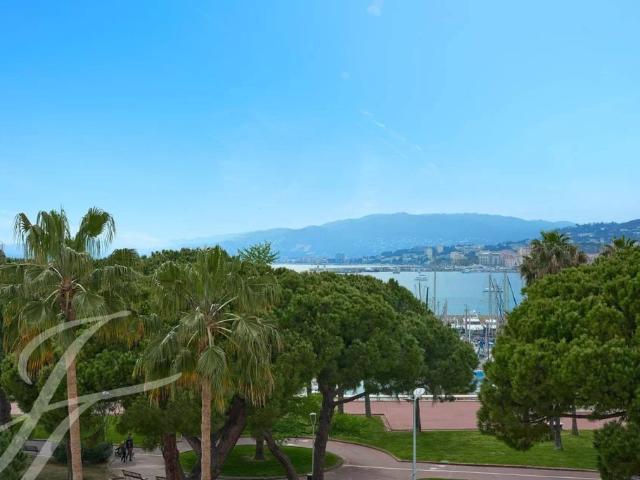 Appartement de luxe de 112 m2 en location Cannes, Provence Alpes Côte d'Azur