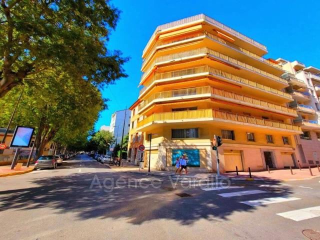 Appartement de luxe de 123 m2 en vente Antibes, Provence Alpes Côte d'Azur