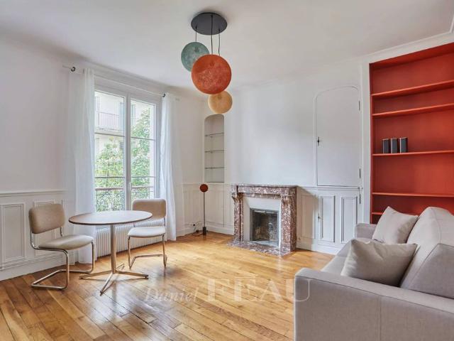 Appartement de luxe en location à Tour Eiffel, Invalides – Ecole Militaire, Saint Thomas d’Aquin, France
