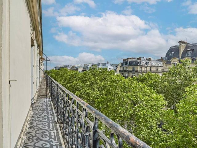 Appartement de luxe de 1 chambres en vente à Champs Elysées, Madeleine, Triangle d’or, Paris, Île de France