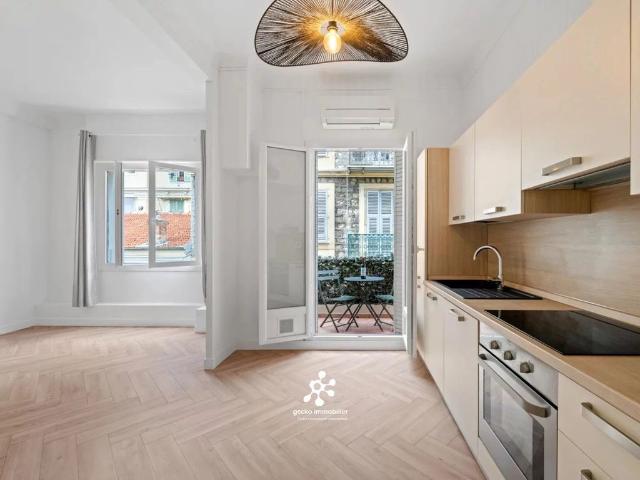 Appartement de luxe de 1 chambres en vente à Nice, Provence Alpes Côte d'Azur