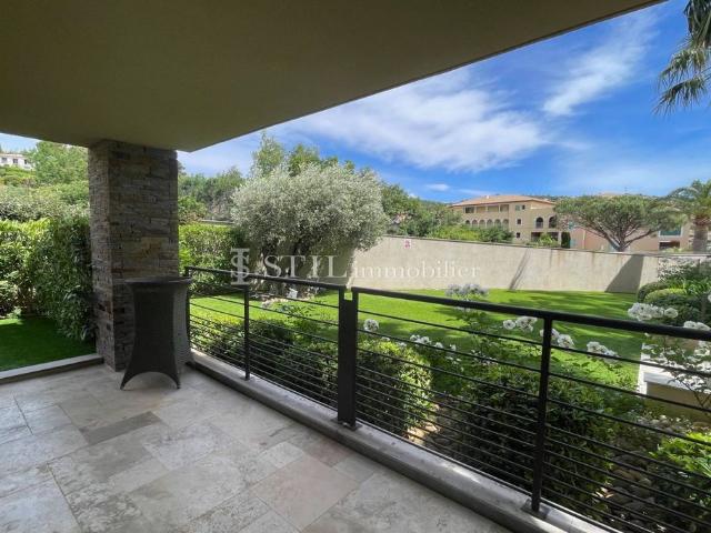 Appartement de luxe 1 chambres en vente à Les Issambres, Provence Alpes Côte d'Azur