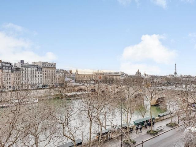 Appartement de luxe de 212 m2 en vente Chatelet les Halles, Louvre Tuileries, Palais Royal, France
