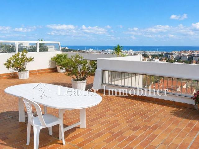 Appartement de luxe de 2 chambres en location à Antibes, France