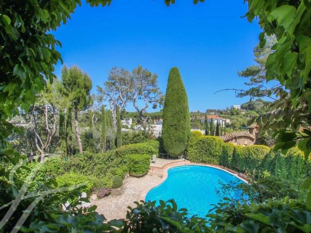 Appartement de 3 pièces de luxe en location à Antibes, France