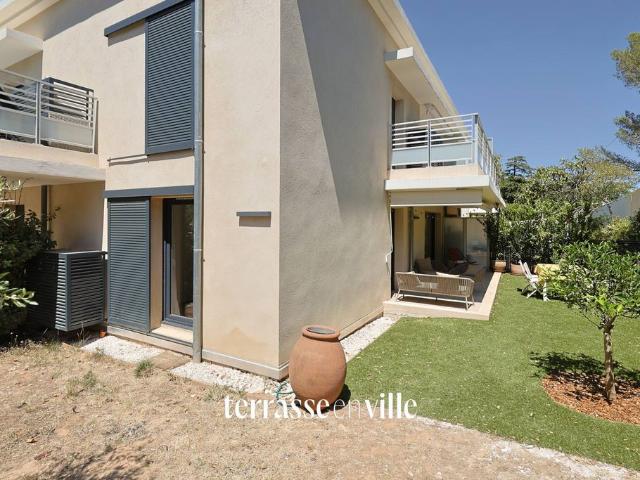 Appartement de luxe de 2 chambres en vente à Toulon, France
