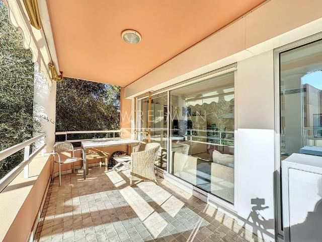 Appartement de luxe de 2 chambres en vente à Antibes, Provence Alpes Côte d'Azur