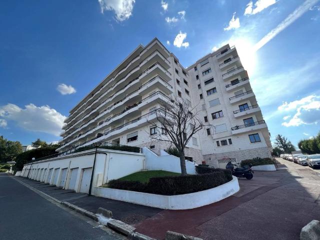 Appartement de luxe de 2 chambres en vente à Clamart, Île de France