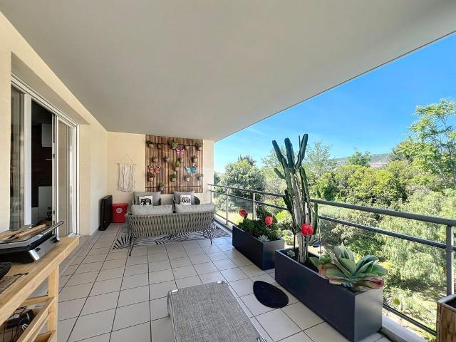 Appartement de luxe de 2 chambres en vente à La Ciotat, France