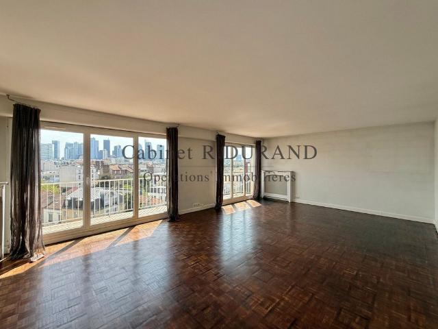 Appartement de luxe de 2 chambres en vente à La Garenne Colombes, Île de France