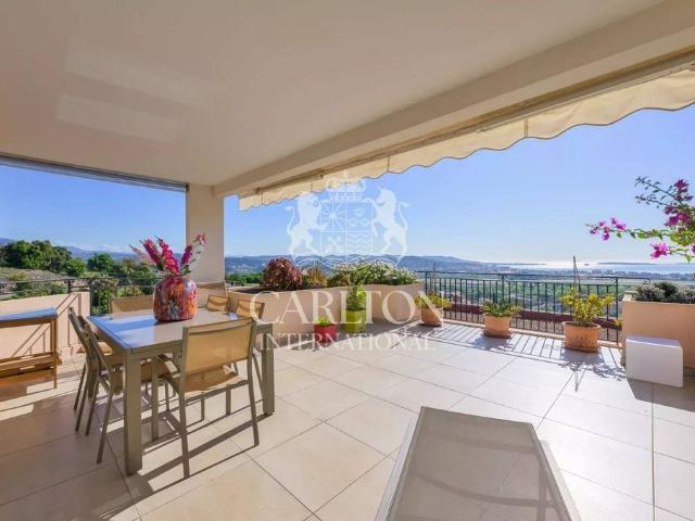 Appartement de luxe de 2 chambres en vente à Mandelieu, Provence Alpes Côte d'Azur