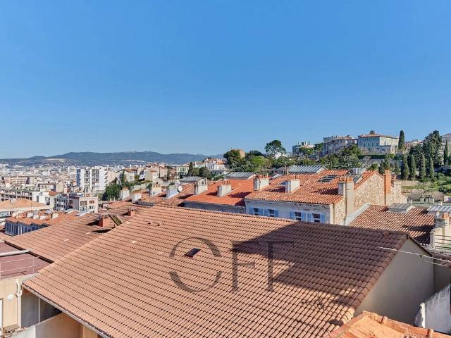 Appartement de luxe de 2 chambres en vente à Marseille, France