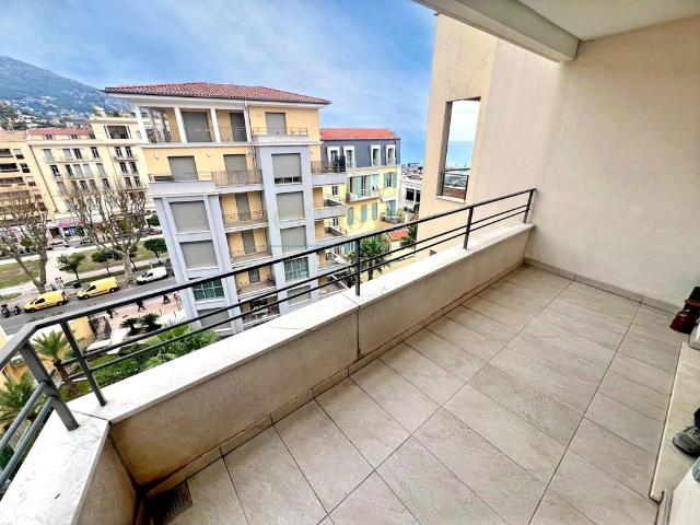 Appartement de luxe de 2 chambres en vente à Menton, France