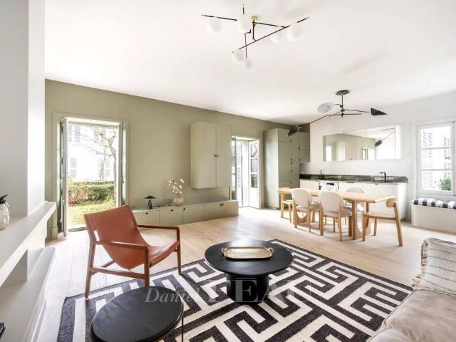 Appartement de luxe de 2 chambres en vente à Montmartre, Abbesses, Grandes Carrières, Paris, Île de France