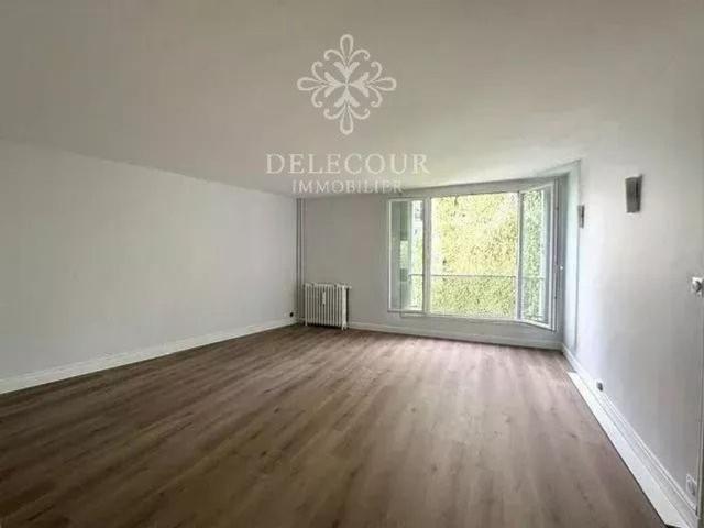 Appartement de luxe de 2 chambres en vente à Montrouge, France