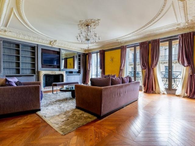 Appartement de luxe de 2 chambres en vente à Monceau, Courcelles, Ternes, France