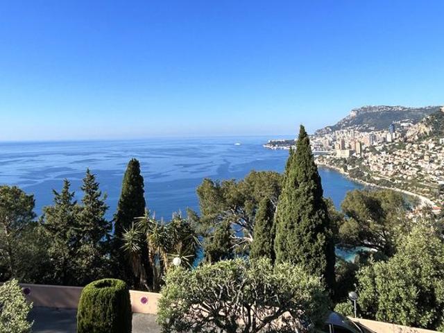 Appartement de luxe de 2 chambres en vente à Roquebrune Cap Martin, Provence Alpes Côte d'Azur