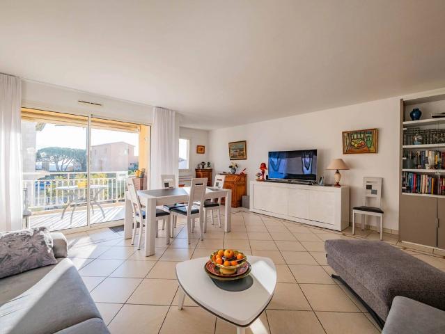 Appartement de luxe de 2 chambres en vente à Sainte Maxime, Provence Alpes Côte d'Azur