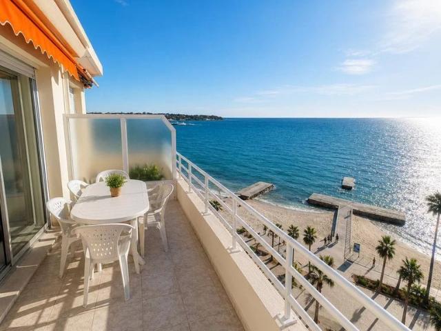 Appartement de luxe de 2 pièces en location à Antibes, France
