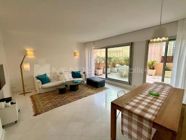 Appartement de luxe de 2 pièces en location à Beausoleil, Provence Alpes Côte d'Azur